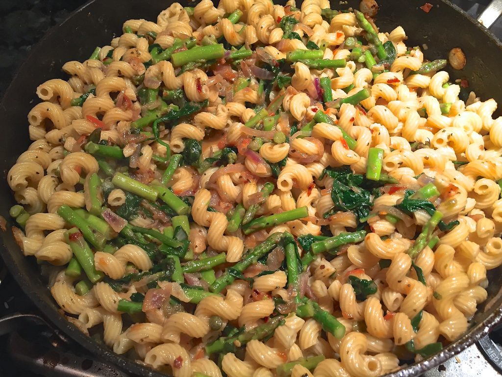 Pasta with asparagus