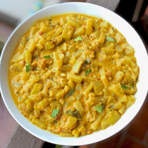 Shru's recipes : Senga saaru/ peanut curry