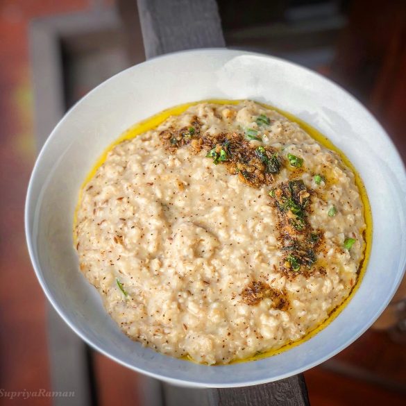 Oats Pongal (Shortcut recipe)