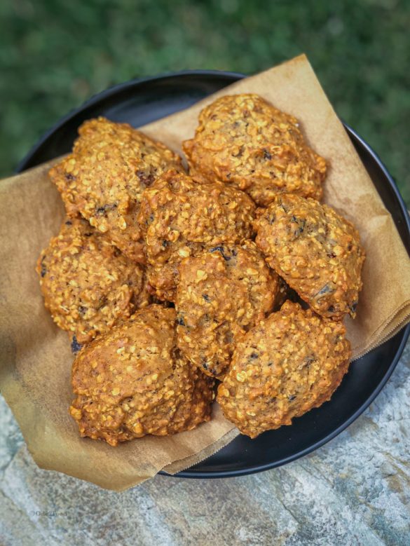 Cardamom Oat Fig Cookies