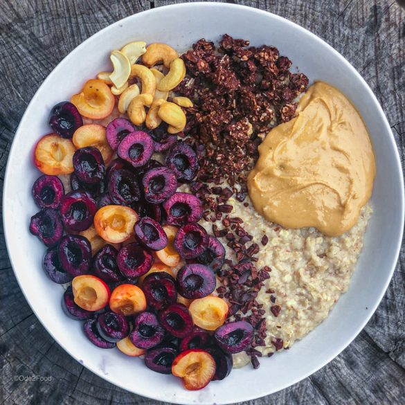 Creamy Oats w/Cherries & Cashew Butter